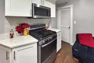 26 Elder St, Boston, MA 02125 - Photo 9