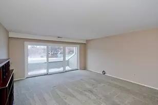 169 Nassau Dr, Springfield, MA 01129 - Photo 3