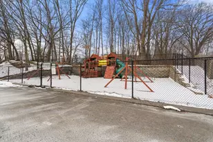 24 Shrewsbury Green Dr, Shrewsbury, MA 01545 - Photo 21