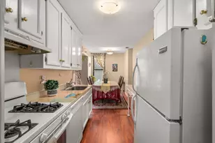 24 Shrewsbury Green Dr, Shrewsbury, MA 01545 - Photo 7