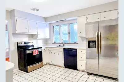 556 Converse St, Longmeadow, MA 01106 - Photo 5