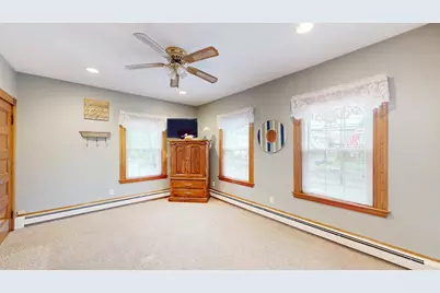 654 Main Street, Watertown, MA 02472 - Photo 9