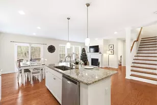 194 Stonehaven Dr, Weymouth, MA 02190 - Photo 5