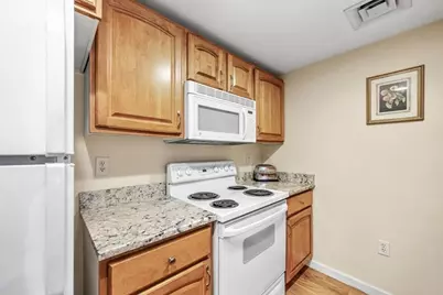 7 Assinippi Ave #205, Norwell, MA 02061 - Photo 5