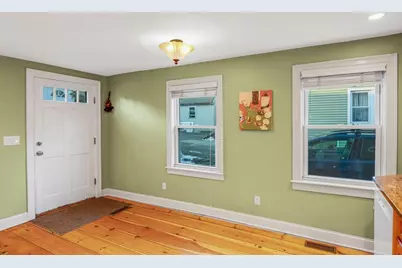 12 School St #2, Amesbury, MA 01913 - Photo 5