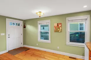 12 School St, Amesbury, MA 01913 - Photo 5