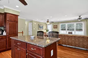 37 Tower St, Hudson, MA 01749 - Photo 7