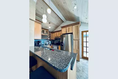 12 Ripley St, Somerset, MA 02725 - Photo 7