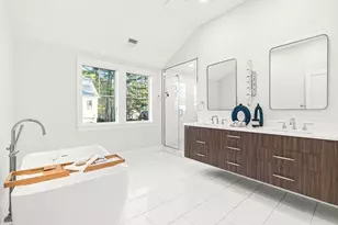 8 Oakdale Ave, Wellesley, MA 02482 - Photo 19