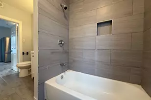 5 Winthrop St, Worcester, MA 01604 - Photo 7