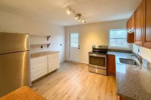 9 Mt Pleasant St, Athol, MA 01331 - Photo 5