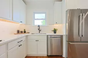 179-B Main St, Medford, MA 02155 - Photo 3