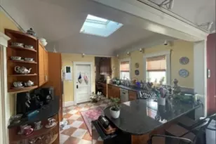 18 Oakland St, Cambridge, MA 02139 - Photo 3