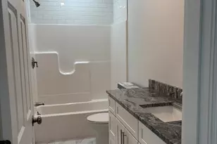 943 County St, Fall River, MA 02723 - Photo 7