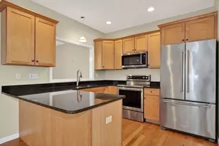 19 Village Cir, Milford, MA 01757 - Photo 9