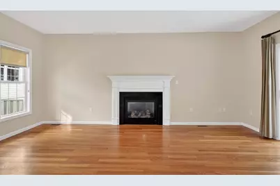 19 Village Cir #19, Milford, MA 01757 - Photo 3