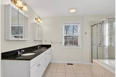 19 Village Cir #19, Milford, MA 01757 - Photo 21