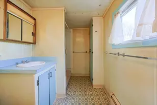 75 Ottawa St, Attleboro, MA 02703 - Photo 11