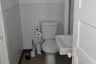 193 Fairview Ave, Chicopee, MA 01013 - Photo 3