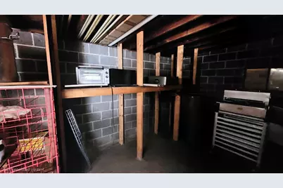 193 Fairview Ave, Chicopee, MA 01013 - Photo 17