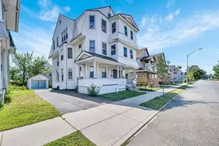 723 Carew St, Springfield, MA 01104 - Photo 1