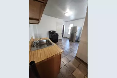 723 Carew St #3, Springfield, MA 01104 - Photo 3