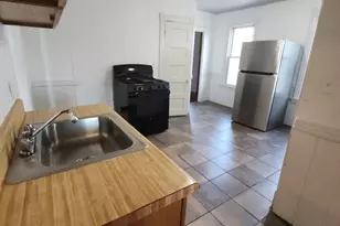 723 Carew St, Springfield, MA 01104 - Photo 3