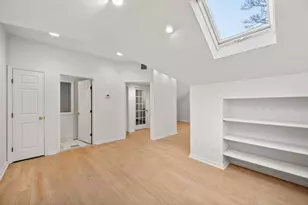 997 Chestnut St, Newton, MA 02464 - Photo 1
