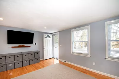 1 Chestnut St, Kingston, MA 02364 - Photo 5