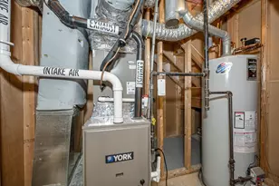 241 Broadway Rd, Dracut, MA 01826 - Photo 33