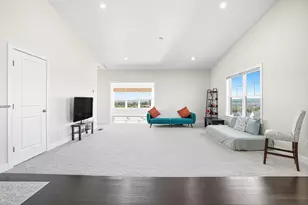 22 Horizon Dr, Millbury, MA 01527 - Photo 5