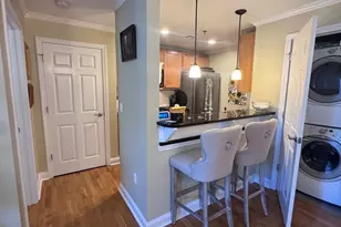 17 Central St, Salem, MA 01970 - Photo 9