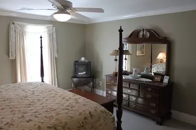 136 Pinewood Dr #8-A, Gardner, MA 01440 - Photo 9