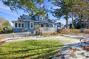 1 Beacon St, Newburyport, MA 01950 - Photo 3