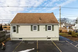 804 County St, Somerset, MA 02726 - Photo 35