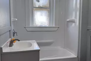 36 Endicott St, Salem, MA 01970 - Photo 7