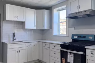 36 Endicott St, Salem, MA 01970 - Photo 5