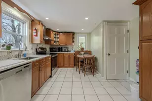 1391 Bridge St, Dracut, MA 01826 - Photo 7