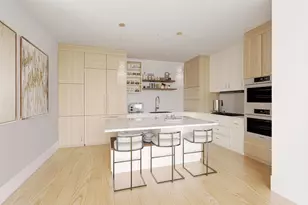 11 Goodwin Pl, Brookline, MA 02445 - Photo 7