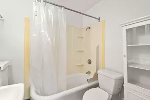 61 College St, South Hadley, MA 01075 - Photo 5