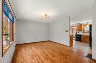 37 Highland St, Auburn, MA 01501 - Photo 11