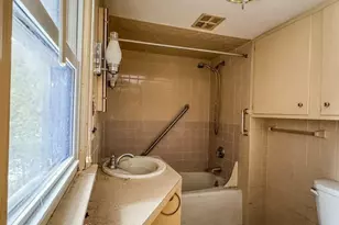 293 Morgan St, South Hadley, MA 01075 - Photo 17