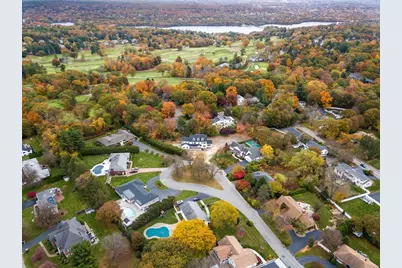 10 Viking Rd, Winchester, MA 01890 - Photo 3