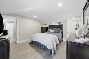 46 Pelham St, Methuen, MA 01844 - Photo 15