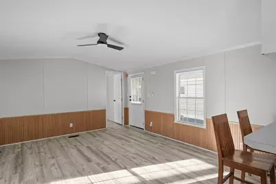 548 Kenyon Ave #2, Attleboro, MA 02703 - Photo 9