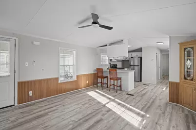 548 Kenyon Ave #2, Attleboro, MA 02703 - Photo 21