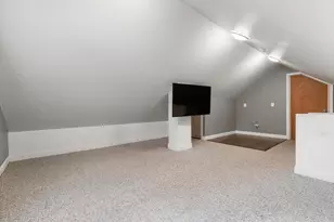 9 Wildwood Rd, Medford, MA 02155 - Photo 27