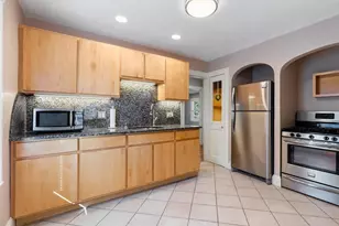 9 Wildwood Rd, Medford, MA 02155 - Photo 11