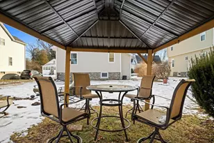 39 Johnson St, Millbury, MA 01527 - Photo 9