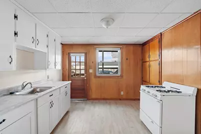 4 Sutherland St #4-1, Lowell, MA 01850 - Photo 9